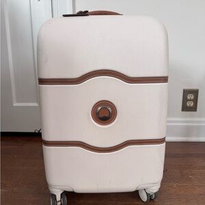 CHATELET AIR CARRY ON BY DELSEY